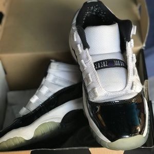 Jordan 11 Retro Low BP